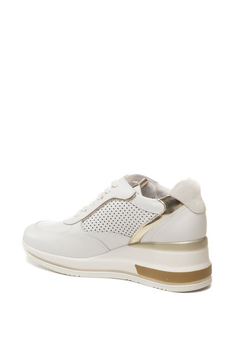 Sneaker pellle bianco/oro NERO GIARDINI | E615234SKIPPER-707
